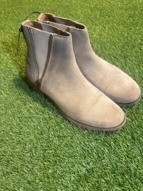 Frye Carly Ash Beige Suede double zip Chelsea boots Size 8